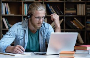 Freiberuflich tätig in Großbritannien